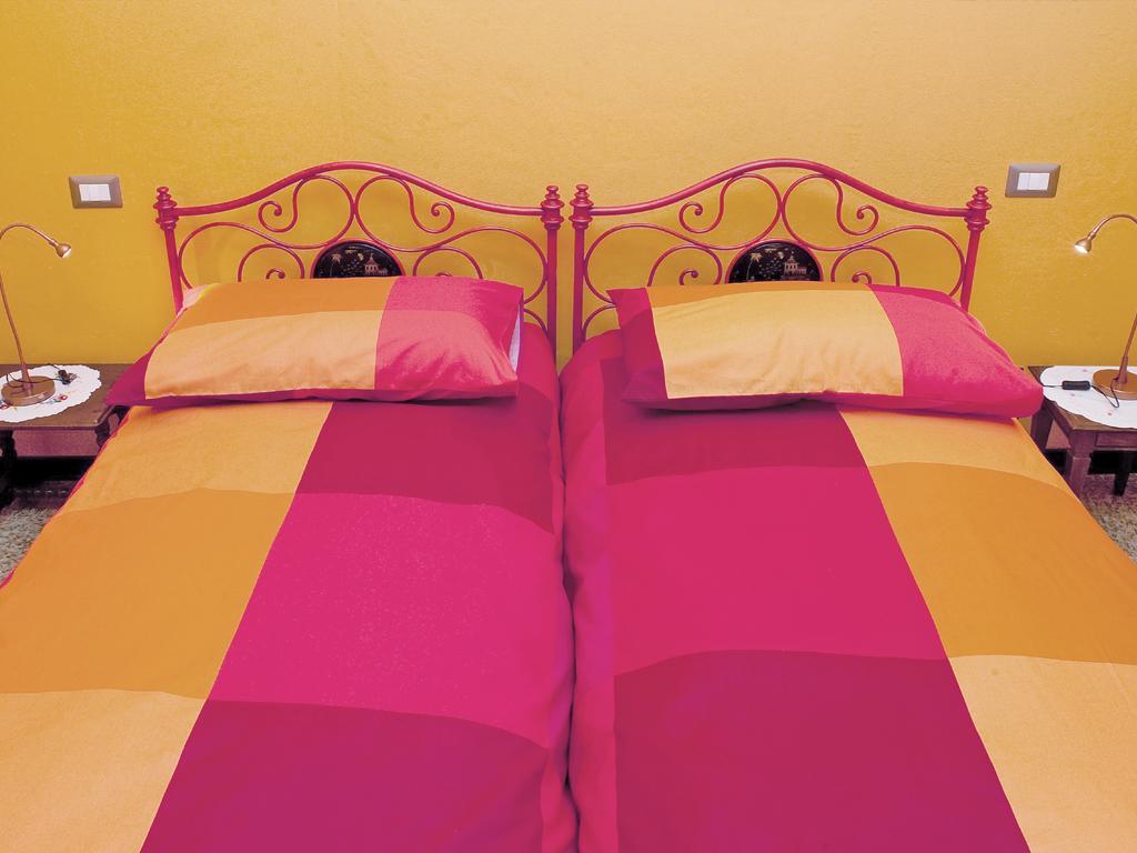Le Coccinelle B&B Grignasco Værelse billede